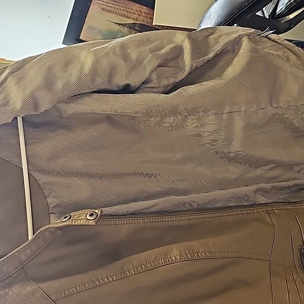 Jacket - Picture 2 of 4